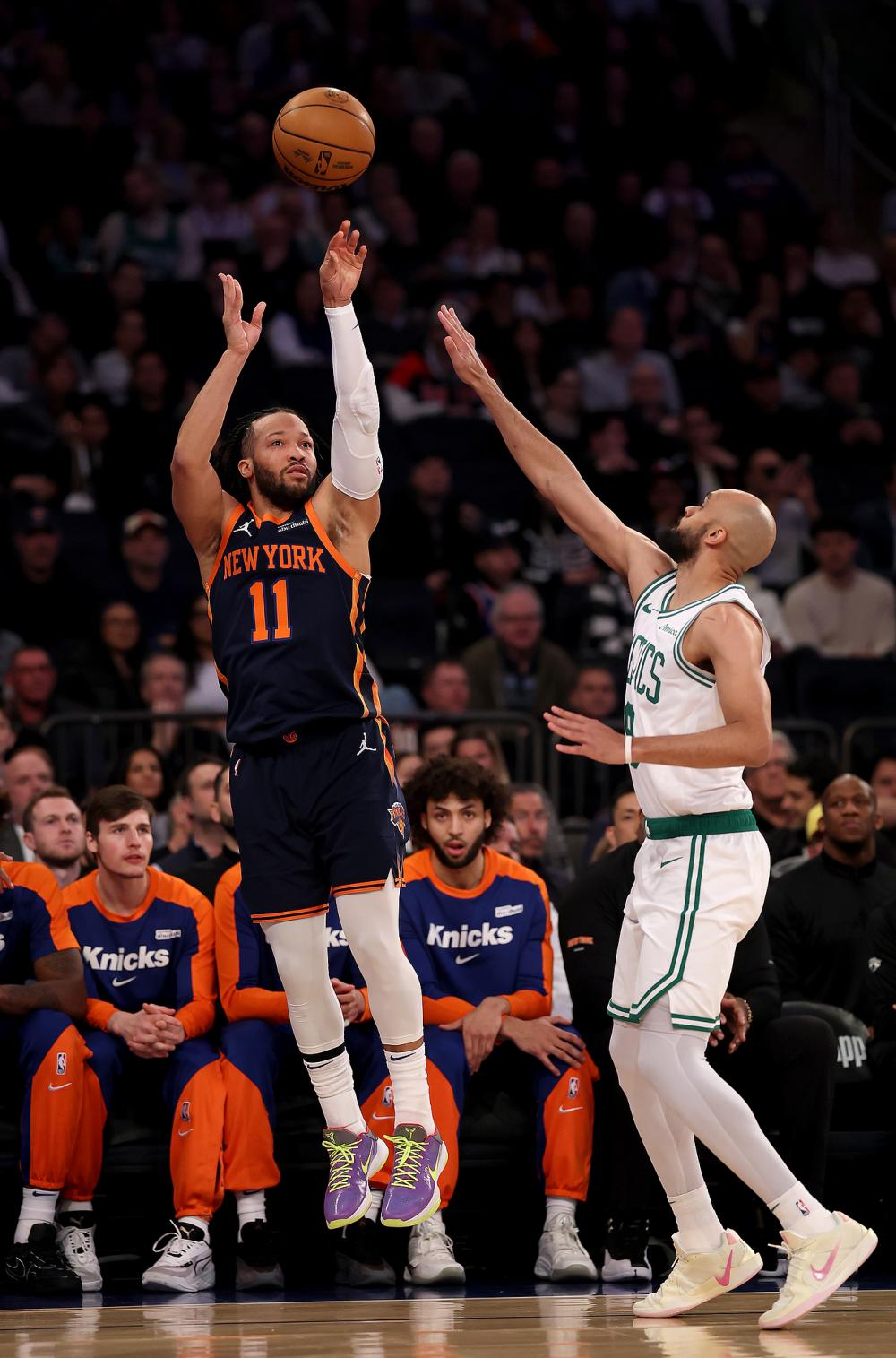 雷竞技app塔图姆巅峰对决，蒂姆与70激战RNG分钟，惊险取胜胜负难料！(塔图姆有多强)