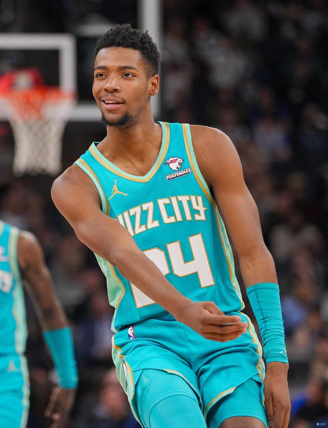 雷竞技官网关于转折点！明尼苏达森林狼止住颓势，CBA季后赛冲刺阶段攻防权衡，更衣室稳定，医务组通报恢复的信息